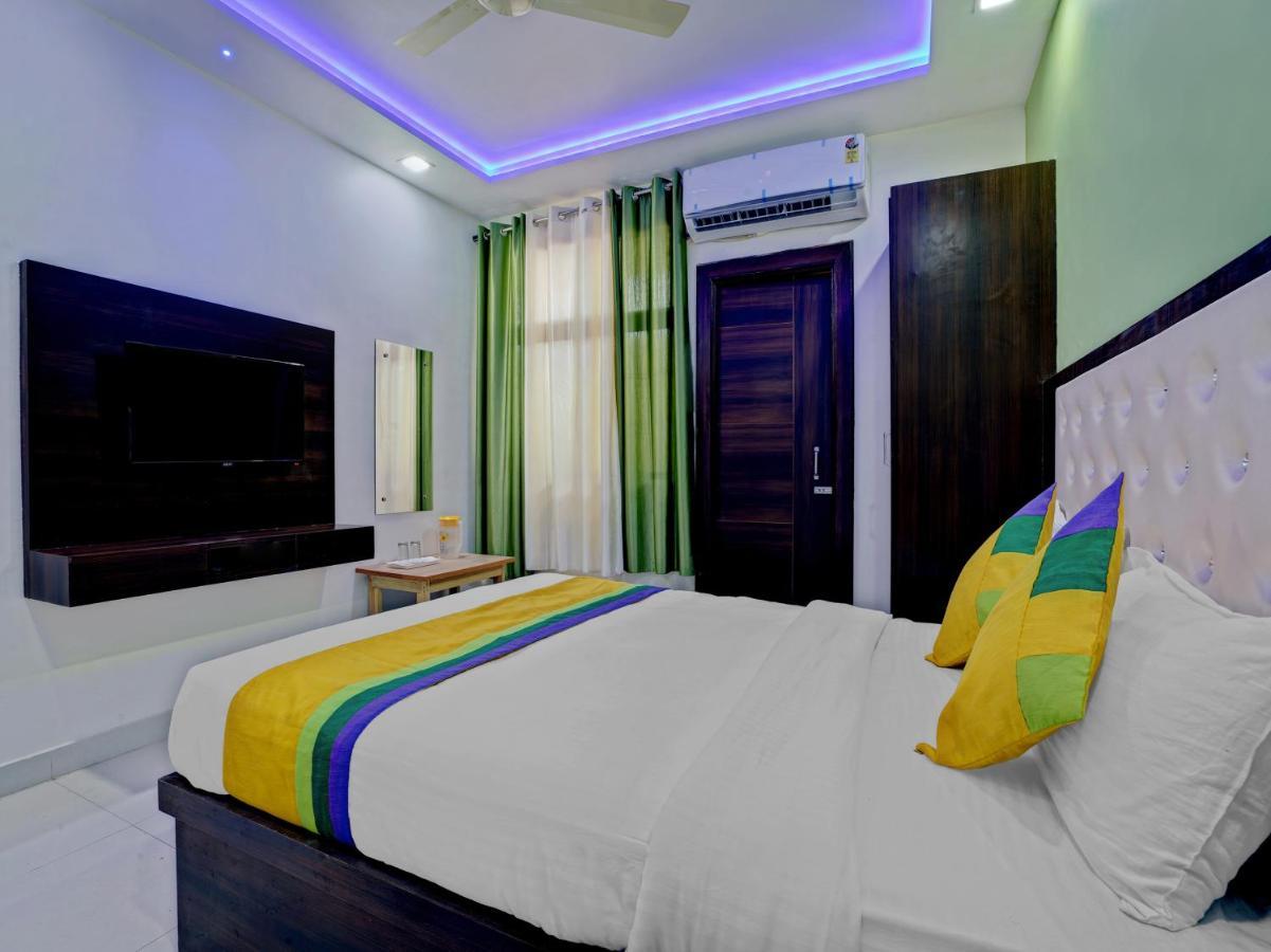 אגרה Hotel The Orient Tree, Agra מראה חיצוני תמונה