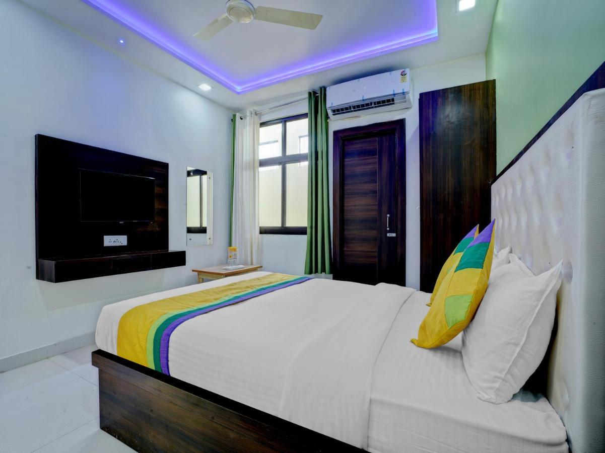 אגרה Hotel The Orient Tree, Agra מראה חיצוני תמונה