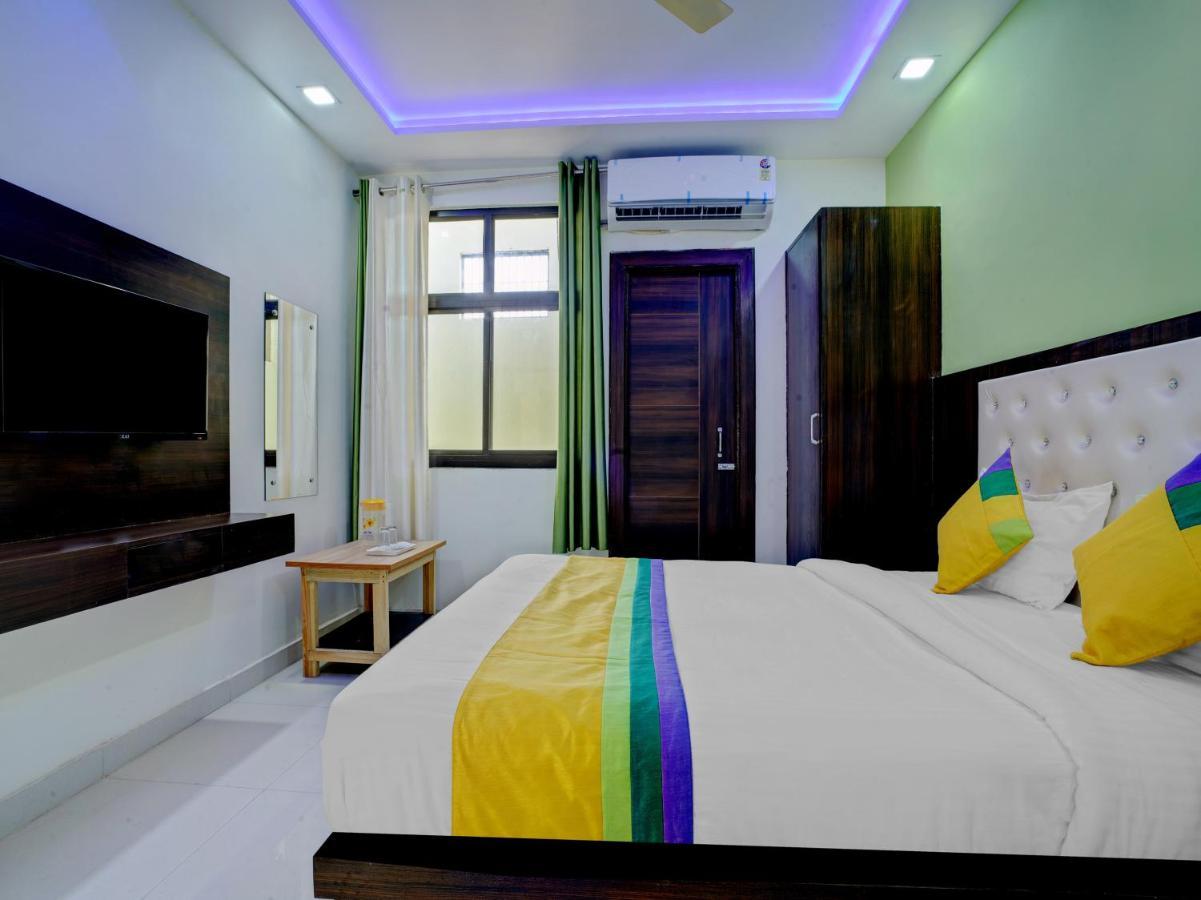 אגרה Hotel The Orient Tree, Agra מראה חיצוני תמונה